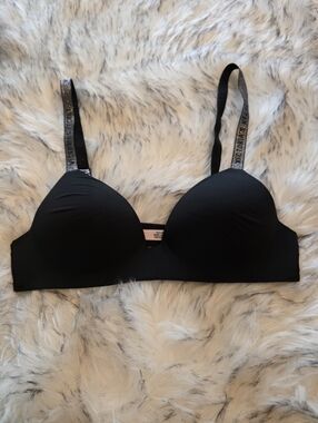 Victoria's Secret Black Shine Strap Wireless T-Shirt Bra 34B